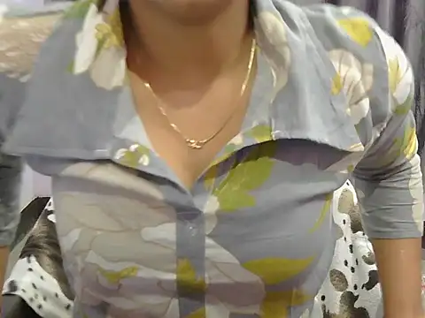 Snapshot of cutie-taara chatting on March 3, 12:37 pm cutie-taara online show from March 3, 12:37 pm