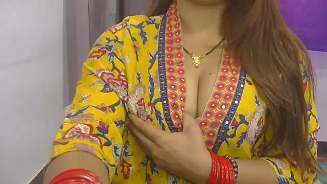 Snapshot of cutie-taara chatting on October 14, 4:24 am cutie-taara online show from October 14, 4:24 am