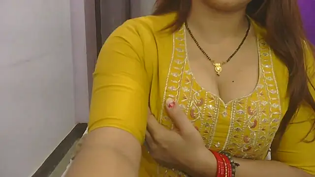Snapshot of cutie-taara chatting on October 18, 4:48 am cutie-taara online show from October 18, 4:48 am