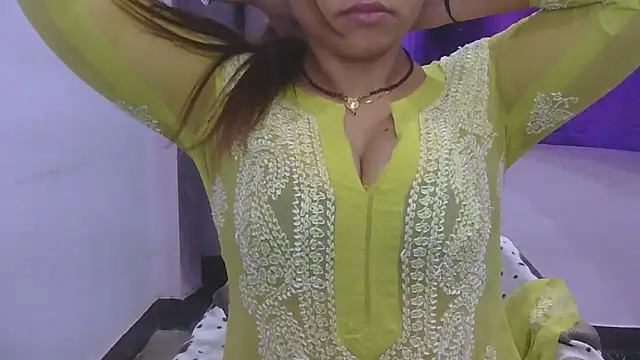 cutie-taara online show from December 1, 3:22 am