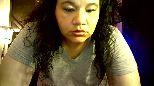 Snapshot of may_prg chatting on December 3, 4:06 pm may prg online show from December 3, 4:06 pm