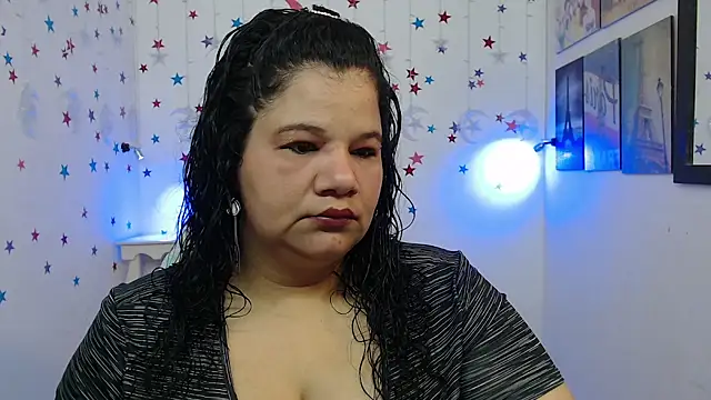 Snapshot of may_prg chatting on December 4, 1:09 pm may prg online show from December 4, 1:09 pm