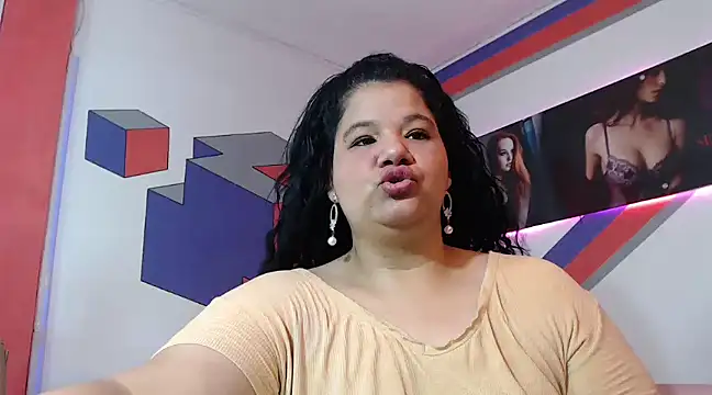 Snapshot of may_prg chatting on December 14, 7:14 pm may prg online show from December 14, 7:14 pm