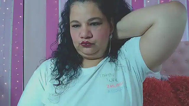 Snapshot of may_prg chatting on January 29, 2:30 am may prg online show from January 29, 2:30 am