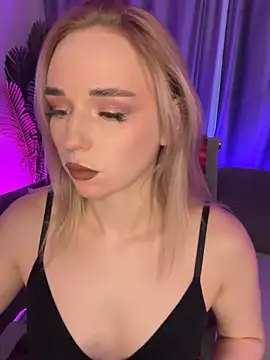 Snapshot of Eva_Millss chatting on January 5, 1:04 pm Eva Millss online show from January 5, 1:04 pm