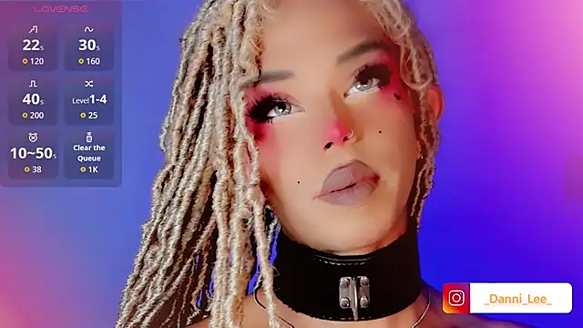 DanniLee  online show from October 25, 12:07 am