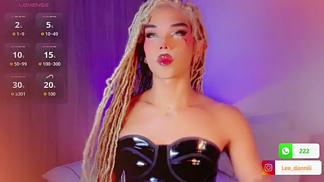 DanniLee  online show from March 19, 7:07 pm