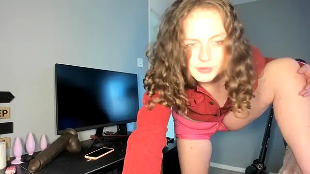 ENGLISHEMILY 69 online show from March 4, 3:26 pm