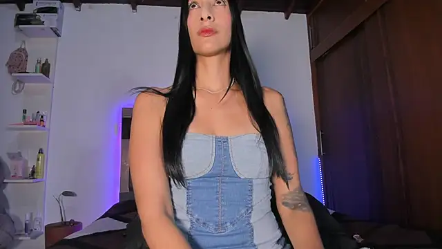 Snapshot of Carol_M8 chatting on October 6, 3:04 am Carol M8 online show from October 6, 3:04 am