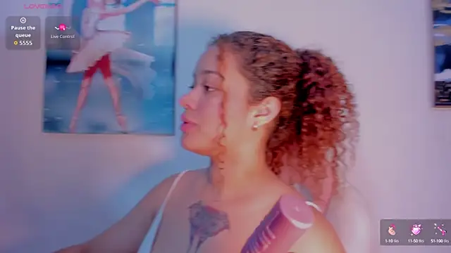 zulyjones online show from September 30, 12:10 pm