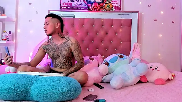 Snapshot of tamy_ian chatting on December 15, 6:26 pm tamy ian online show from December 15, 6:26 pm