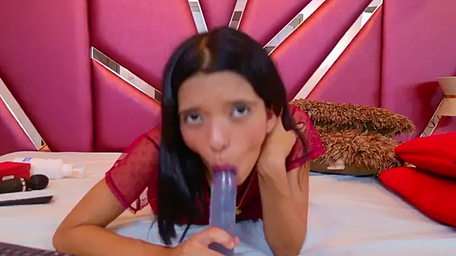 Snapshot of RebecaRelish chatting on January 11, 4:48 am RebecaRelish online show from January 11, 4:48 am