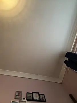 Snapshot of curvybabesx1 chatting on March 15, 6:10 pm curvybabesx1 online show from March 15, 6:10 pm