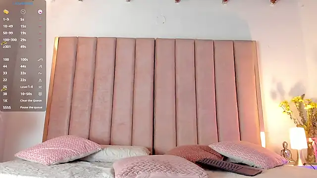 VICTORIA RASH online show from December 9, 6:35 pm