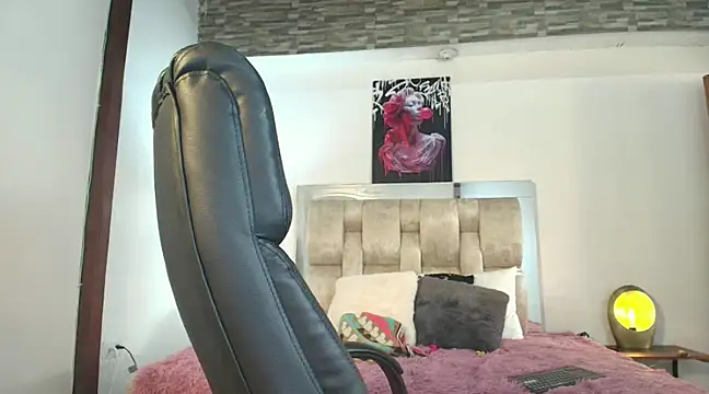 dakota Robbins  online show from January 28, 7:00 pm