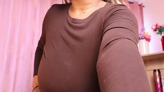 justnala  online show from February 21, 1:12 pm