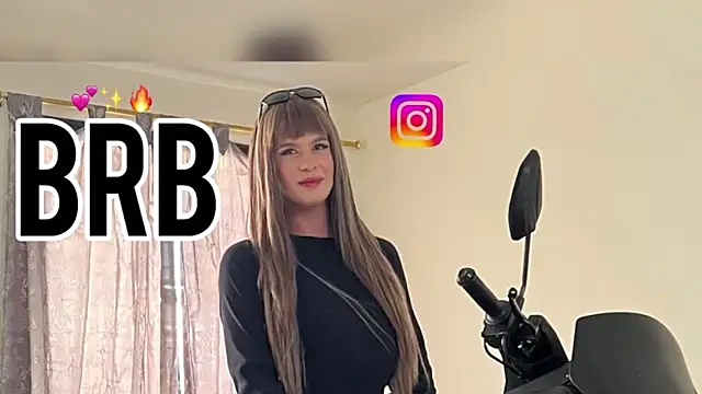 Snapshot of sabrina_clementss chatting on March 18, 9:32 pm sabrina clementss online show from March 18, 9:32 pm