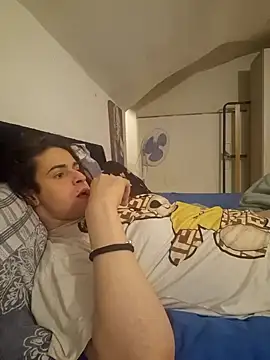 Snapshot of perla97 chatting on December 1, 5:24 pm perla97 online show from December 1, 5:24 pm