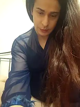 Snapshot of perla97 chatting on December 11, 11:51 am perla97 online show from December 11, 11:51 am