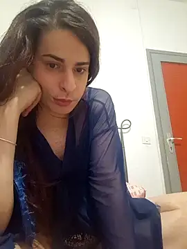 Snapshot of perla97 chatting on December 16, 10:24 pm perla97 online show from December 16, 10:24 pm