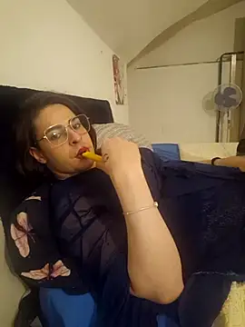 Snapshot of perla97 chatting on February 6, 11:48 pm perla97 online show from February 6, 11:48 pm