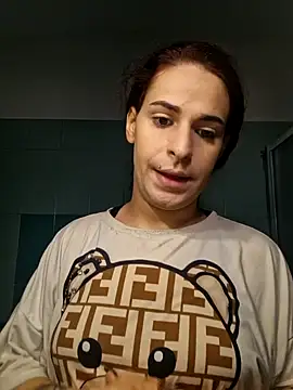 Snapshot of perla97 chatting on October 10, 10:25 am perla97 online show from October 10, 10:25 am