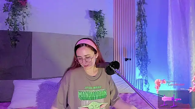 centaurigirl online show from February 11, 1:54 am