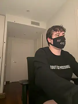 Snapshot of Your_femboy24 chatting on January 15, 7:12 pm Your femboy24 online show from January 15, 7:12 pm