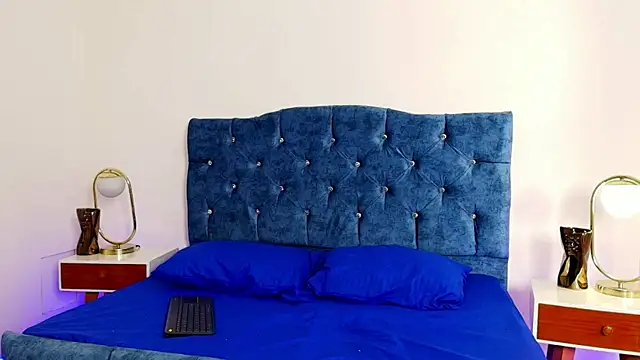 Andrewfalcon online show from February 4, 12:33 pm