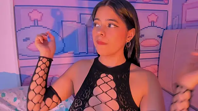 Snapshot of _18alice chatting on December 15, 3:02 am 18alice online show from December 15, 3:02 am