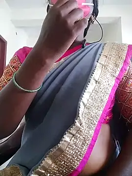 Snapshot of Preethytamilsexy chatting on December 18, 7:36 am Preethytamilsexy online show from December 18, 7:36 am