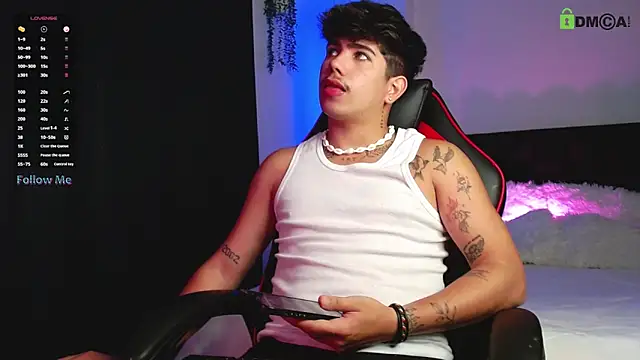 Snapshot of LyleBennett_ chatting on September 19, 12:17 pm LyleBennett online show from September 19, 12:17 pm