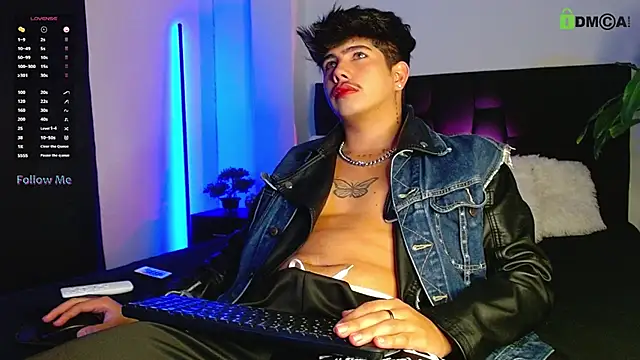 Snapshot of LyleBennett_ chatting on September 21, 12:29 pm LyleBennett online show from September 21, 12:29 pm