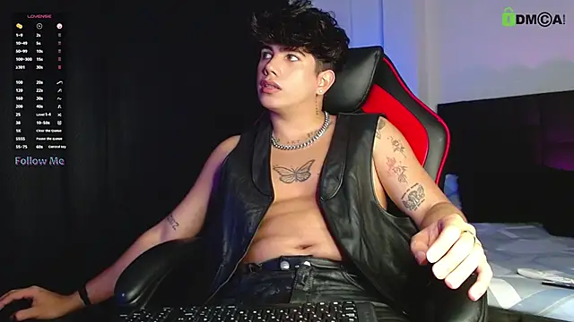 Snapshot of LyleBennett_ chatting on October 8, 12:52 am LyleBennett online show from October 8, 12:52 am