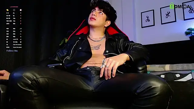 Snapshot of LyleBennett_ chatting on February 21, 10:00 pm LyleBennett online show from February 21, 10:00 pm