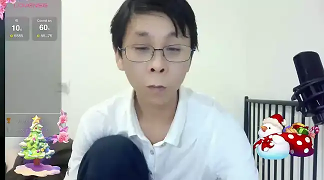 Snapshot of TGH521 chatting on December 22, 6:06 am TGH521 online show from December 22, 6:06 am