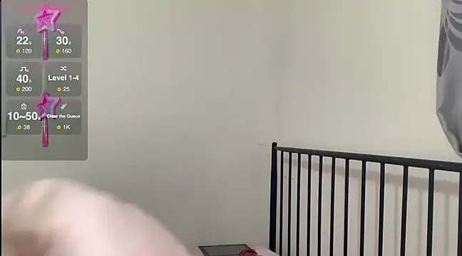 Snapshot of TGH521 chatting on January 9, 4:08 am TGH521 online show from January 9, 4:08 am