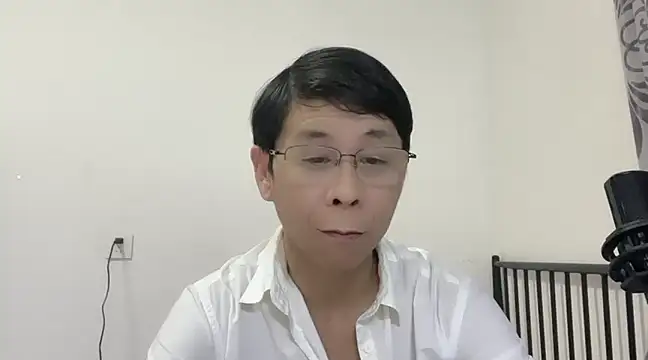 Snapshot of TGH521 chatting on February 14, 12:14 pm TGH521 online show from February 14, 12:14 pm