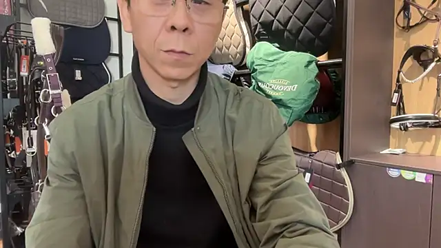 Snapshot of TGH521 chatting on November 2, 2:36 am TGH521 online show from November 2, 2:36 am