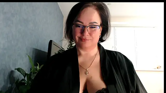 Nora Star online show from December 21, 6:59 pm