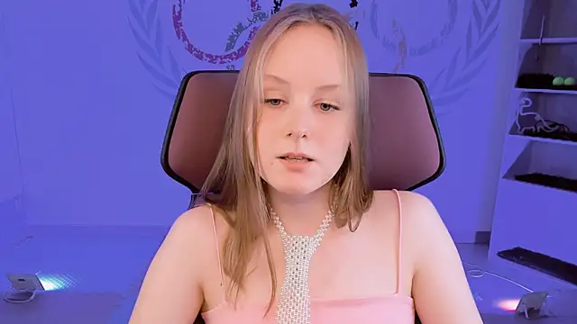 VivienLeeigh online show from January 9, 4:17 pm