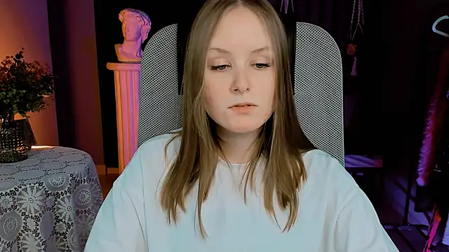 VivienLeeigh online show from January 10, 4:20 pm