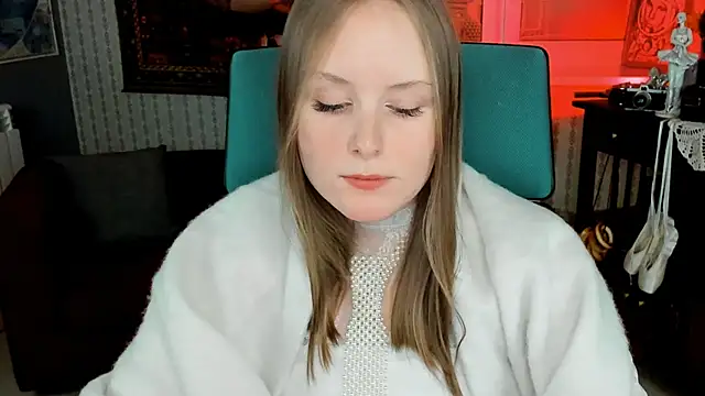 VivienLeeigh online show from February 9, 7:41 pm