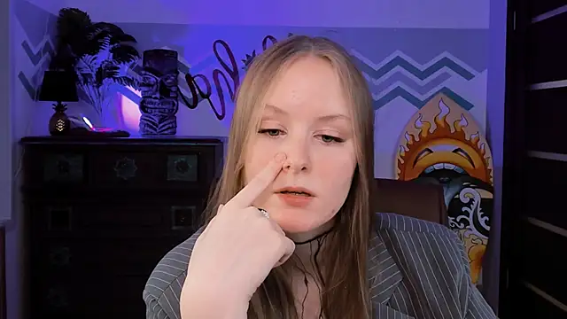 VivienLeeigh online show from February 23, 12:16 pm