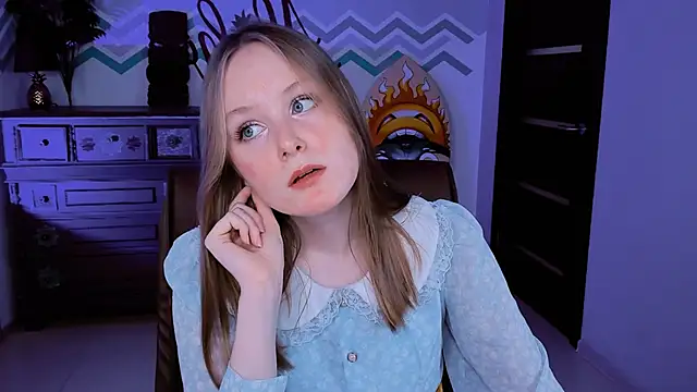 VivienLeeigh online show from March 13, 5:07 pm