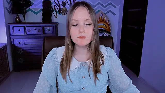 VivienLeeigh online show from March 13, 8:11 pm