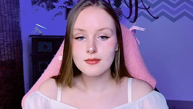 VivienLeeigh online show from October 5, 1:31 pm