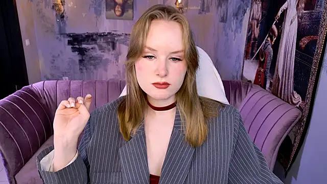 VivienLeeigh online show from June 2, 1:51 am