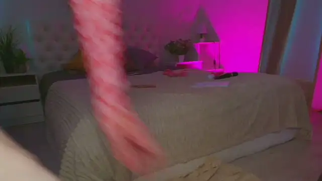  Kira Moon  online show from March 13, 12:35 pm