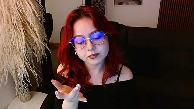 crimson tati  online show from December 13, 4:22 am